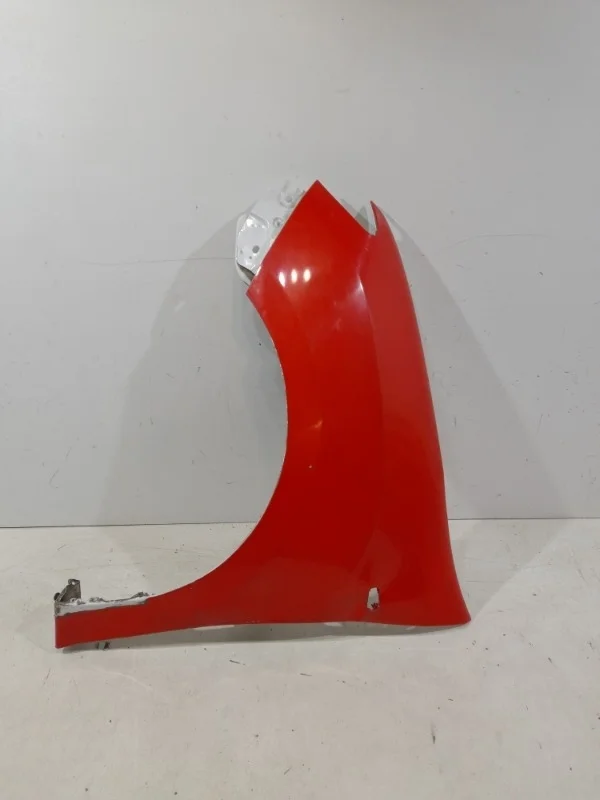 Крыло Renault Sandero Stepway 2019-