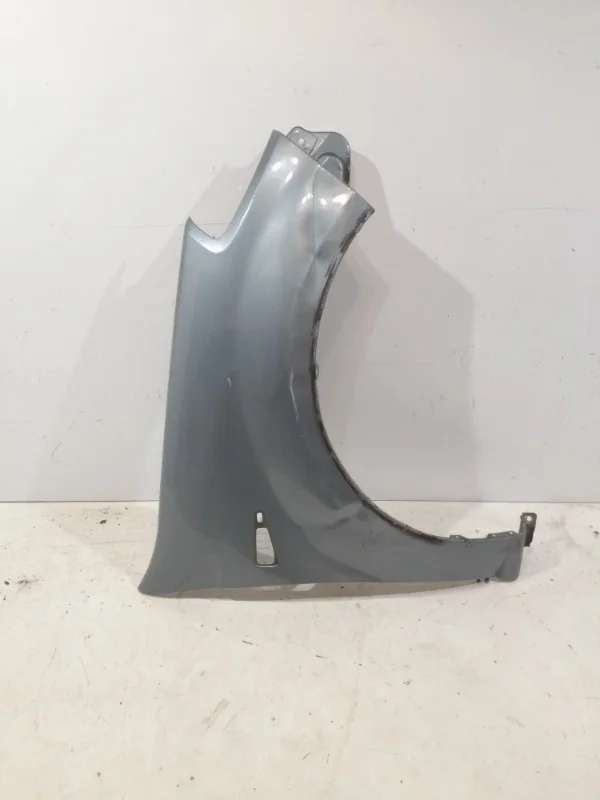 Крыло Renault Sandero 2010-