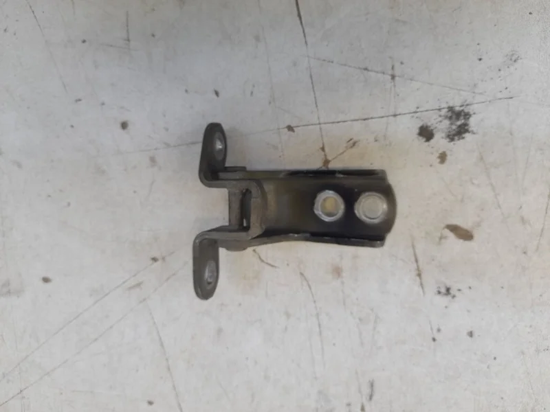 Петля двери Toyota Land Cruiser Prado 2009-2023 150