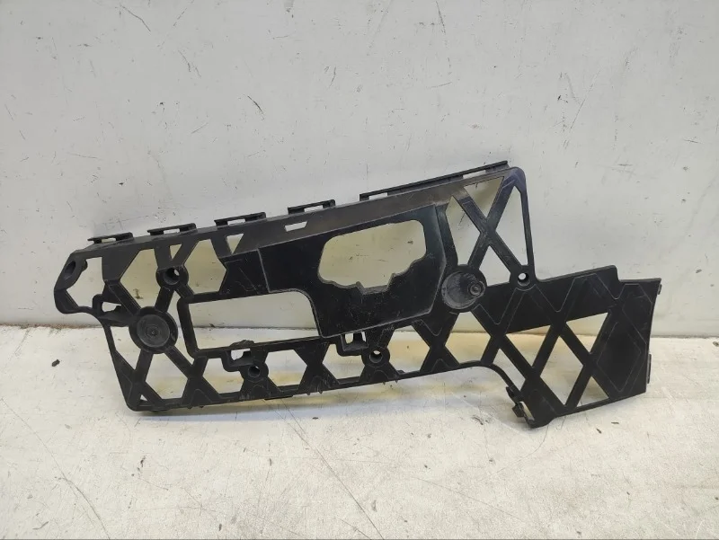 Кронштейн бампера Volkswagen Passat 2010-2015 B7