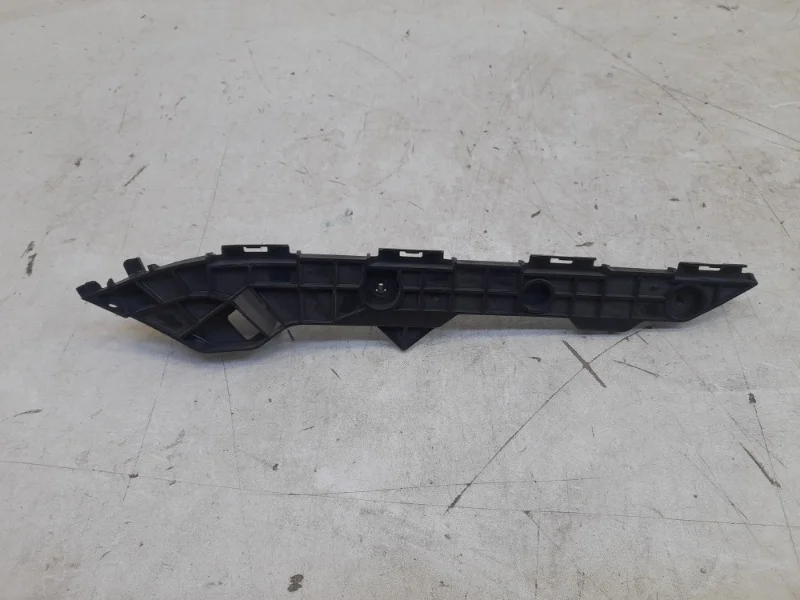 Кронштейн бампера Toyota Corolla 2006-2016 E150