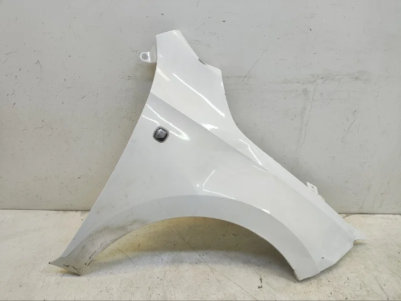 Крыло Skoda Rapid 2015