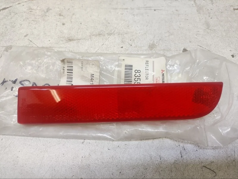 Отражатель Mitsubishi Lancer 2007-2017 10