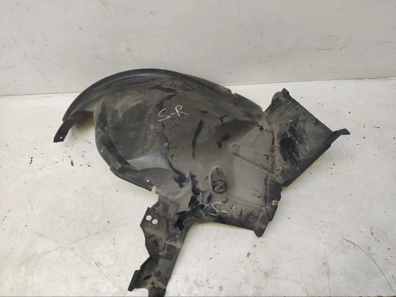 Подкрылок BMW X5 2006-2013 E70