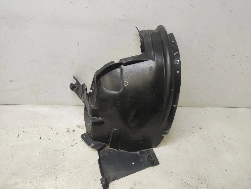 Подкрылок BMW X5 2006-2013 E70