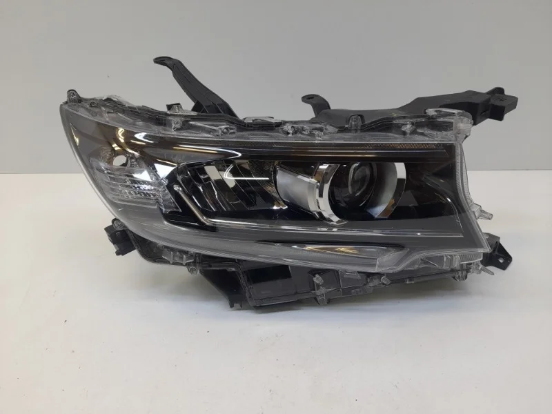 Фара Toyota Land Cruiser Prado 2017-2024 150