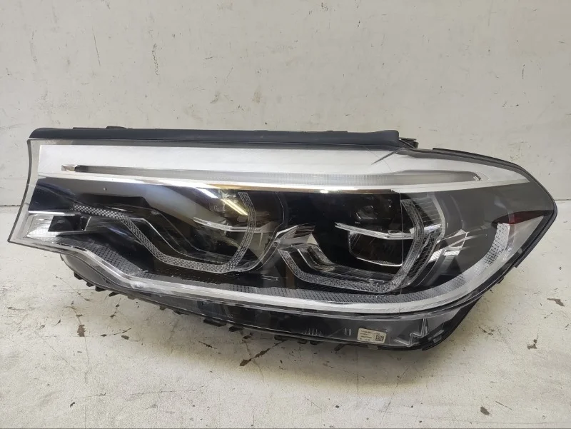 Фара BMW 5er 2016-2020 G30