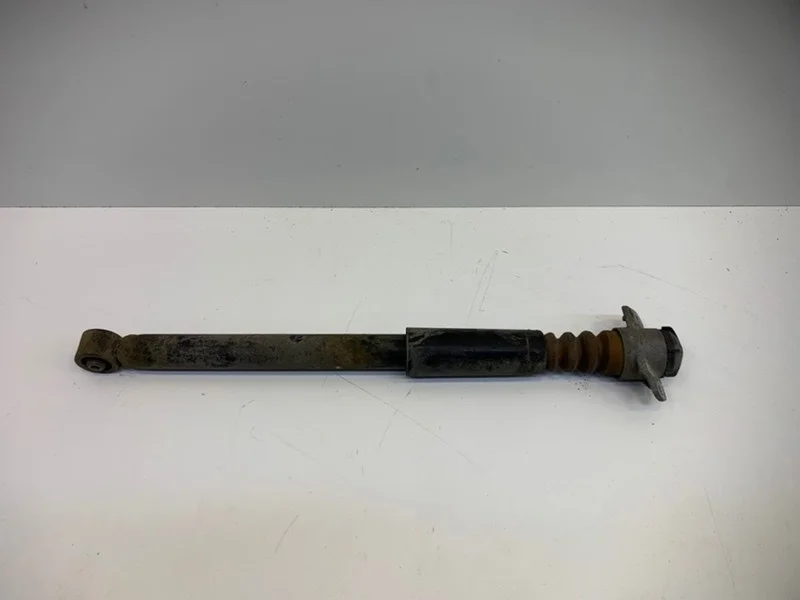 Амортизатор Skoda Rapid 2015