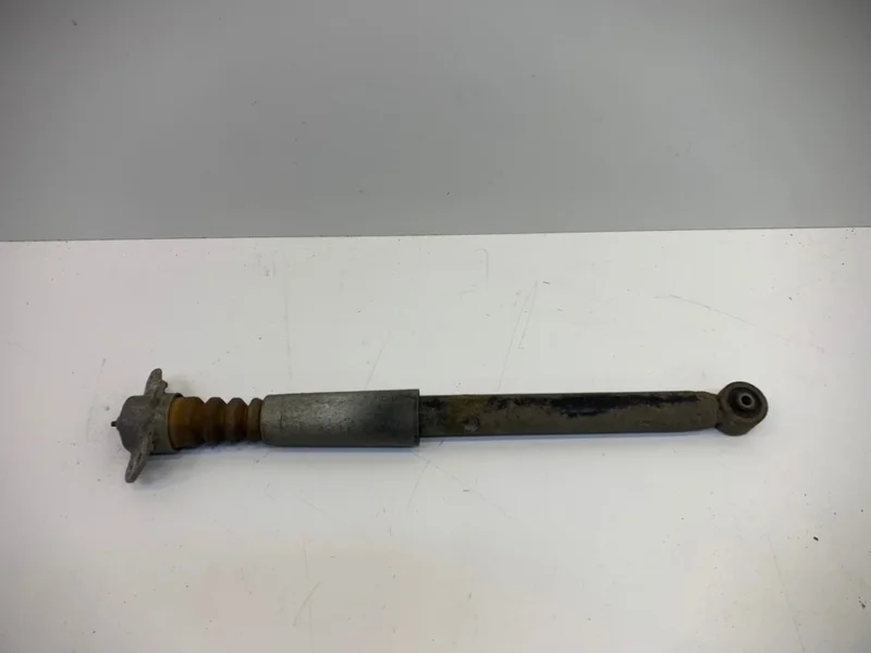 Амортизатор Skoda Rapid 2015