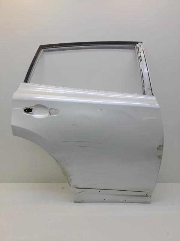 Дверь Toyota Rav4 2012-2019 40