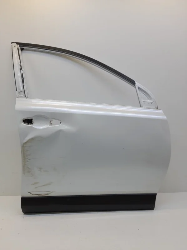 Дверь Toyota Rav4 2012-2019 40