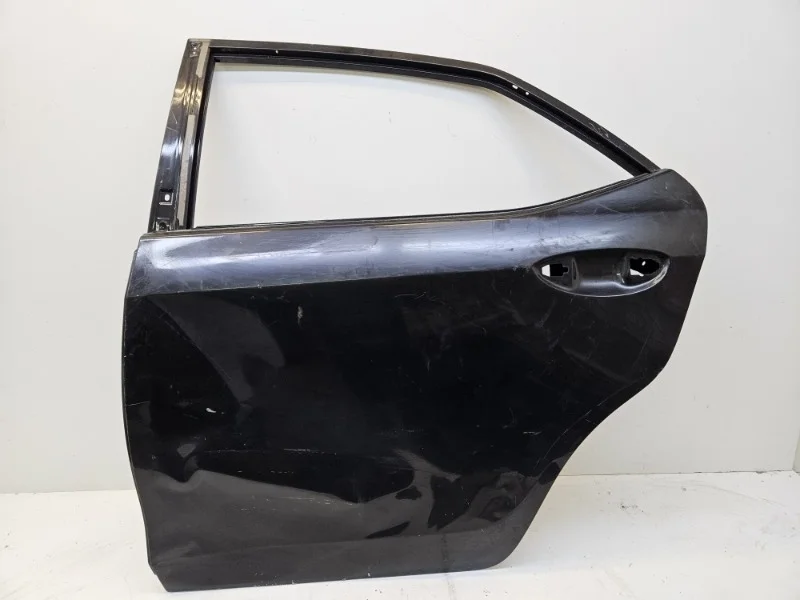 Дверь Toyota Corolla 2012-2019 180