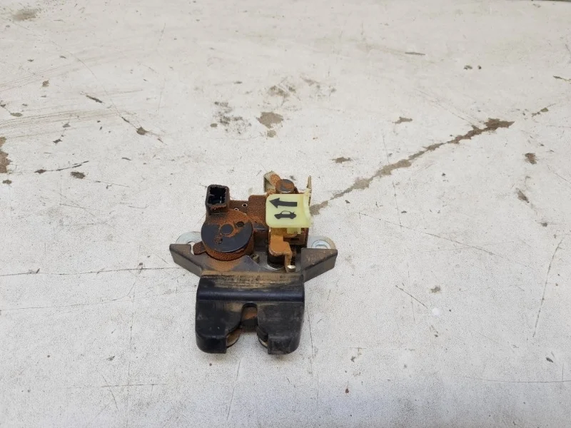 Замок крышки багажника Kia Optima 2010-2015 3