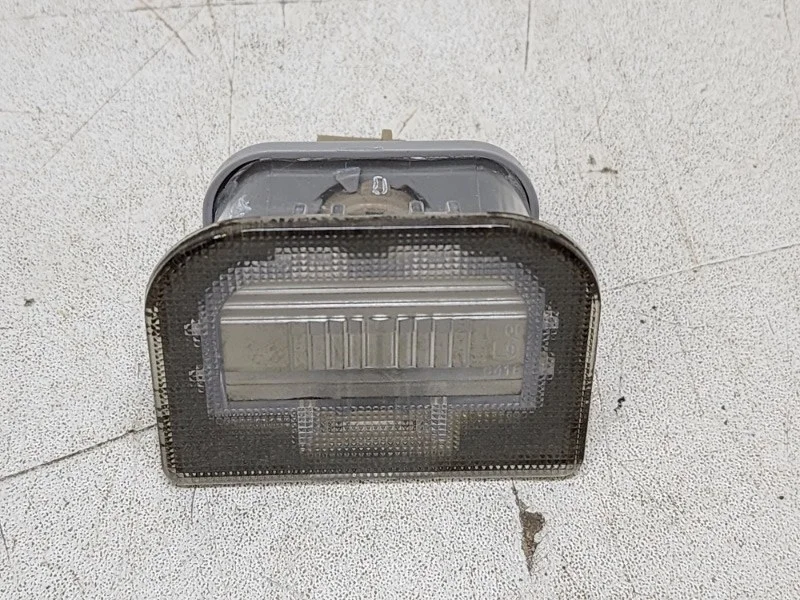 Фонарь подсветки номерного знака Kia Optima 2016-2020 4