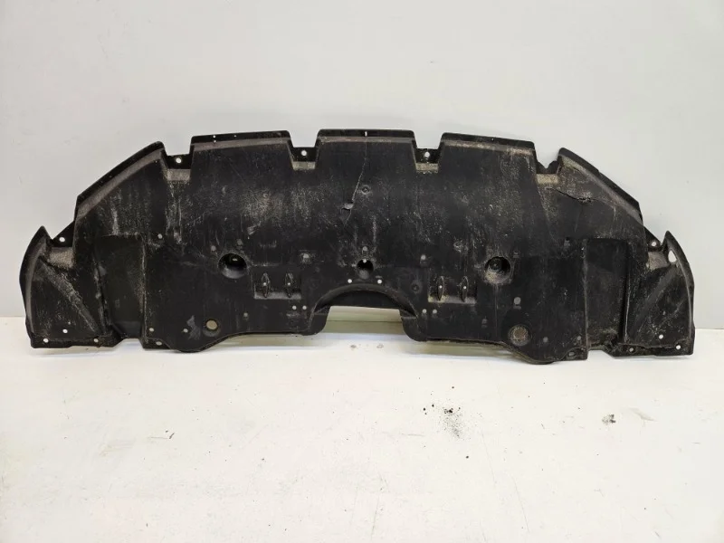 Пыльник бампера Toyota Camry 2017-2024 70