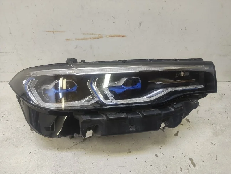 Фара BMW X7 2018- G07