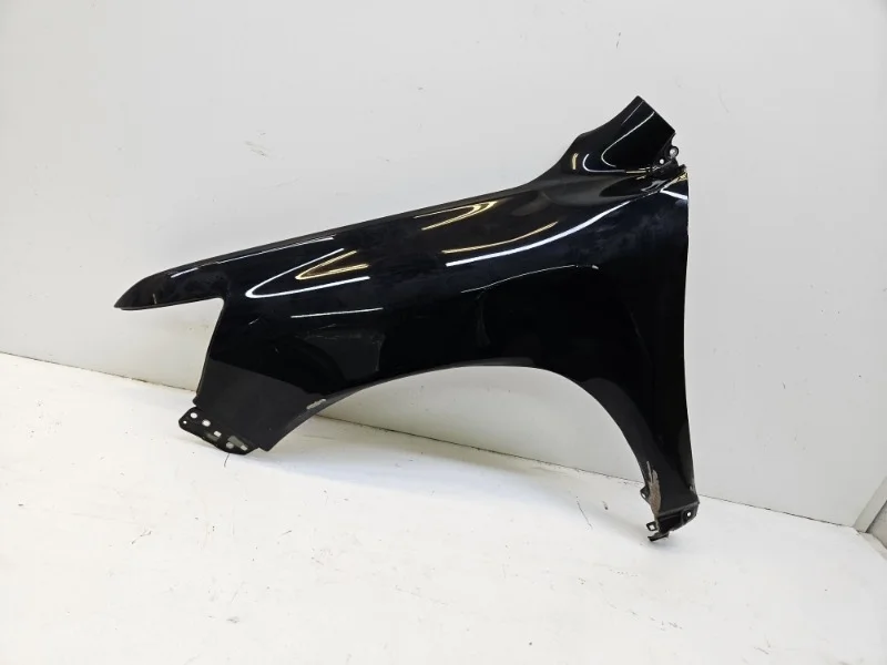 Крыло Toyota Land Cruiser 2015-2021 200