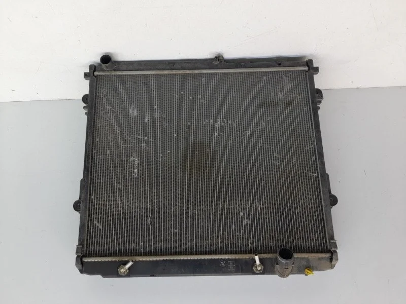 Радиатор охлаждения Toyota Land Cruiser 2015-2021 200