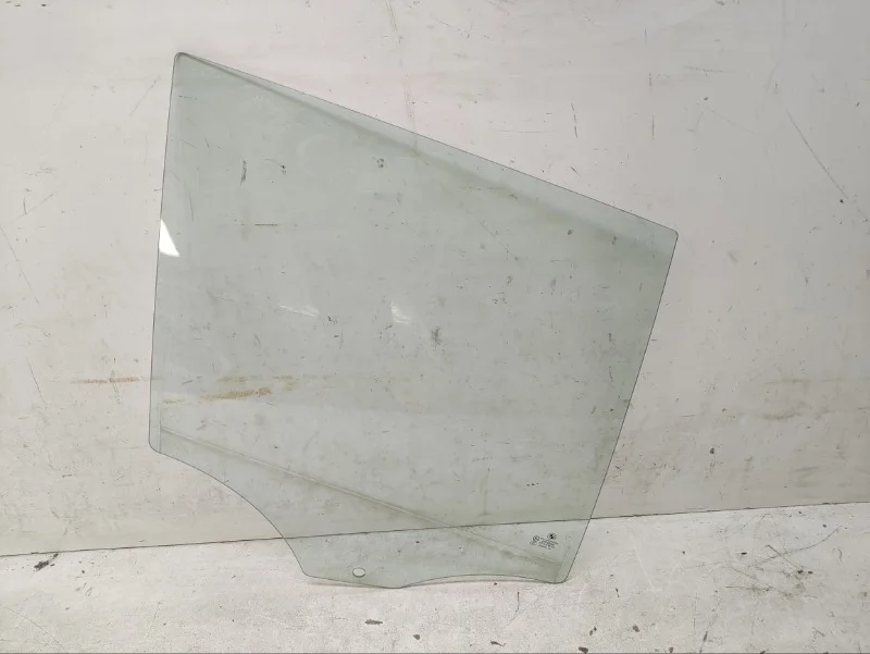 Стекло BMW 5er 2009-2017 F10