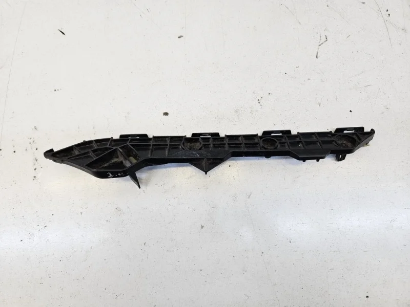 Кронштейн бампера Toyota Corolla 2006-2013 E150