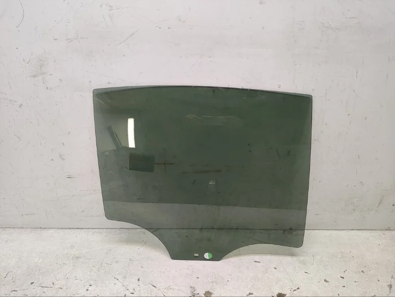 Стекло BMW 5er 2009-2017 F10