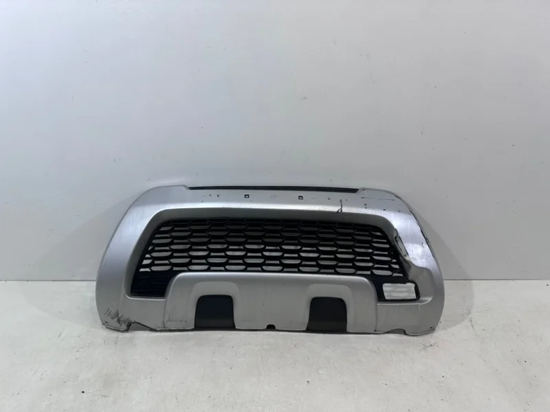 Решетка бампера Renault Duster 2015-