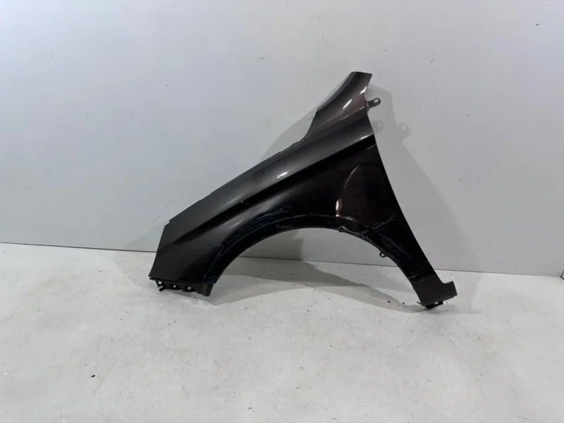 Крыло Lada Vesta 2015-