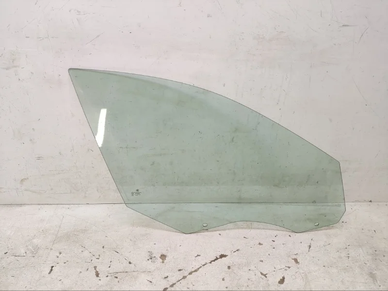 Стекло BMW 5er 2009-2017 F10