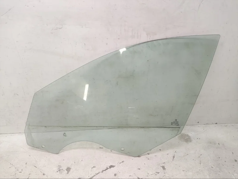 Стекло BMW 7er 2008-2015 F01