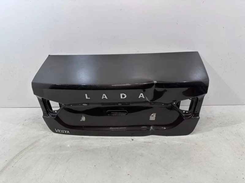 Крышка багажника Lada Vesta 2015-