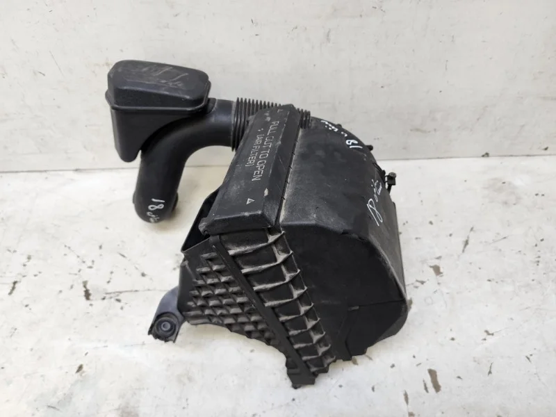 Корпус воздушного фильтра Hyundai Santa Fe 2012-2018 3