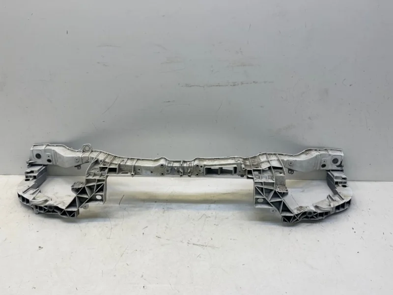 Панель передняя (телевизор) Ford Kuga 2013-2019