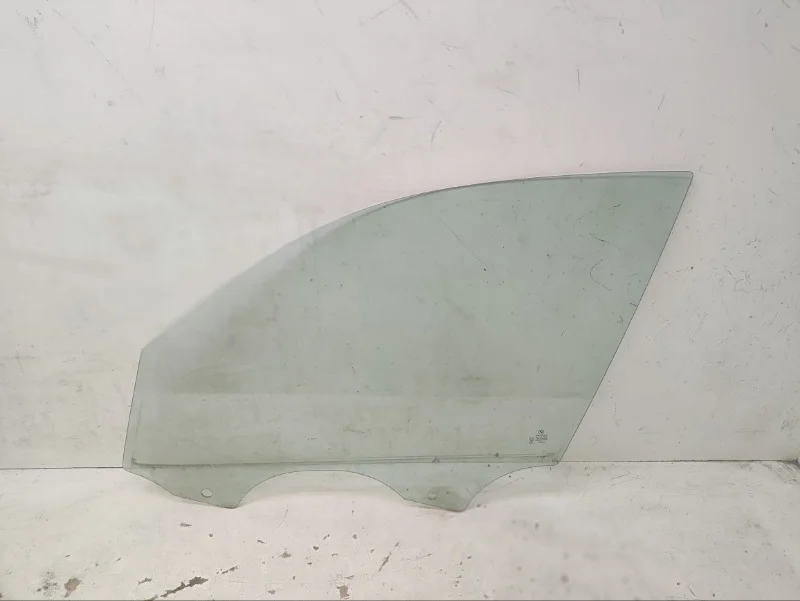 Стекло BMW X5 2006-2013 E70