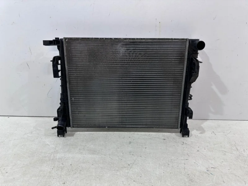 Радиатор охлаждения Renault Kaptur 2016-