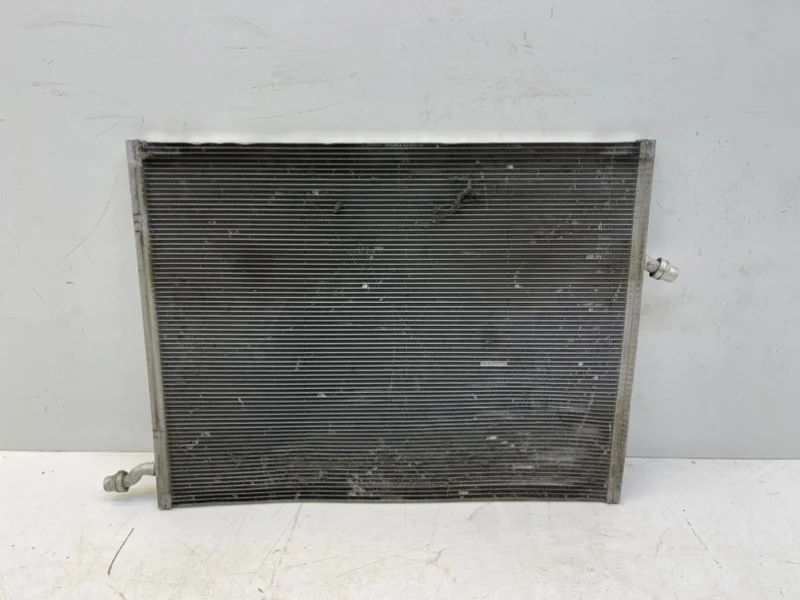 Радиатор охлаждения Mercedes-Benz -Class 2016-2023 W213