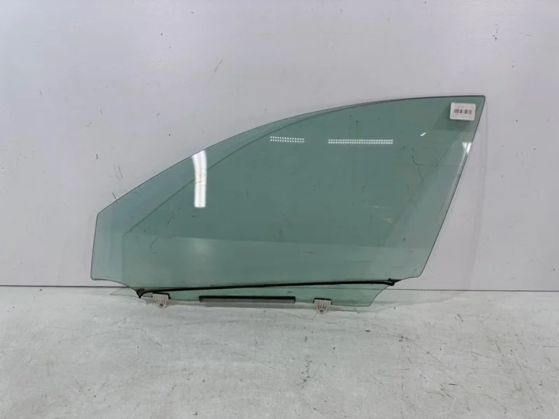 Стекло двери Nissan Teana 2008- J32