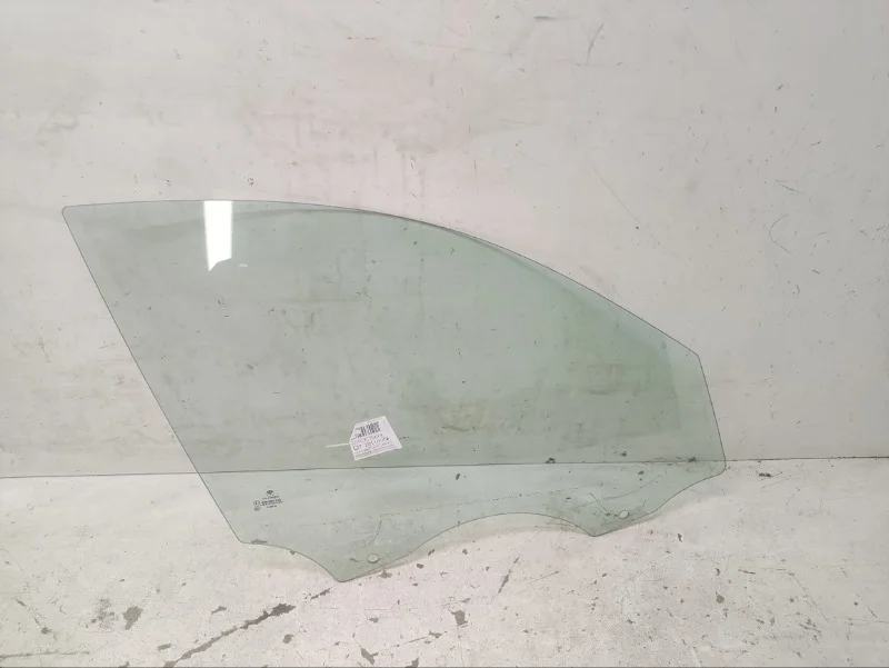 Стекло BMW 3er 2005-2012 E90