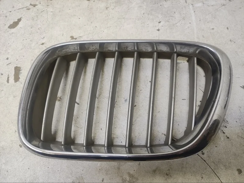 Решетка радиатора BMW X5 1999-2006 E53