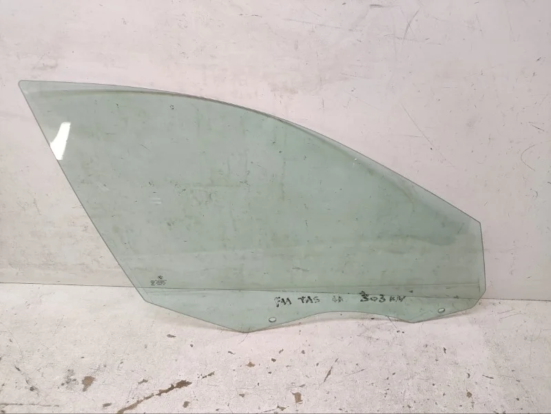 Стекло BMW 5er 2009-2017 F10