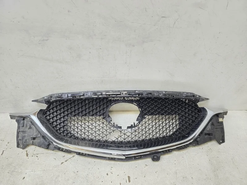 Решетка радиатора Mazda CX-5 2017-2021