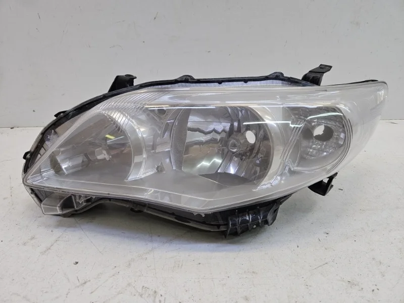 Фара Toyota Corolla 2006-2010 150
