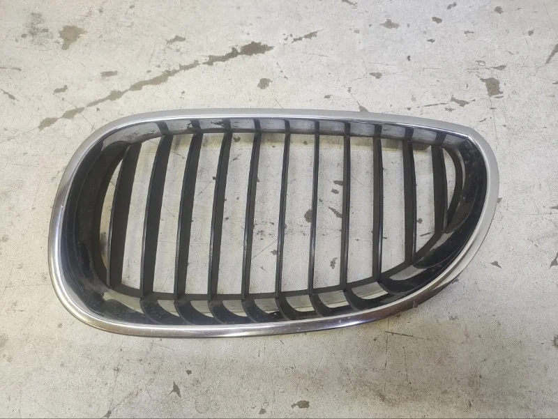 Решетка радиатора BMW 5er 2003-2009 E60