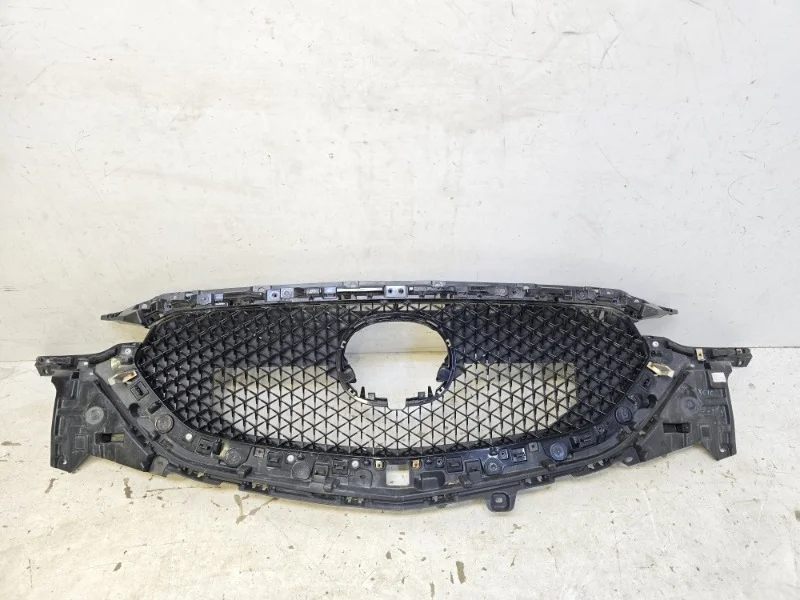 Решетка радиатора Mazda CX-5 2017-