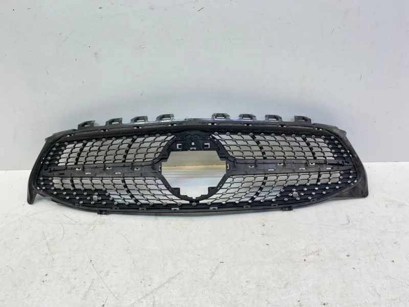 Решетка радиатора Mercedes-Benz CLA 2018-2023 W118