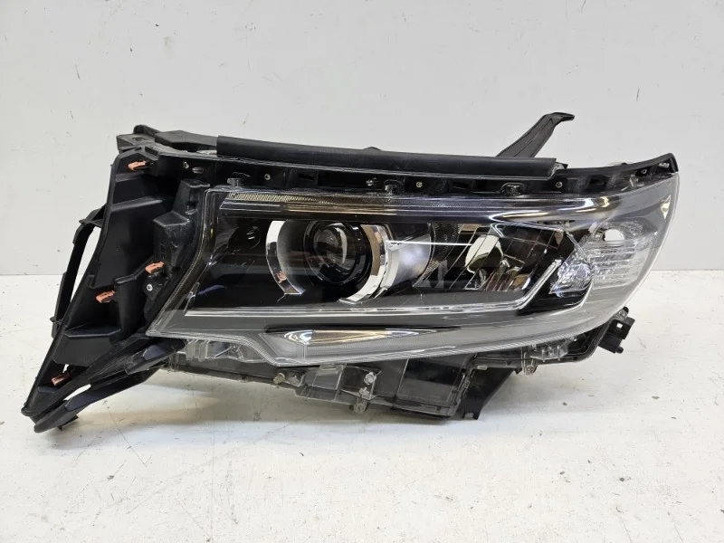 Фара Toyota Land Cruiser Prado 2017-2024 150