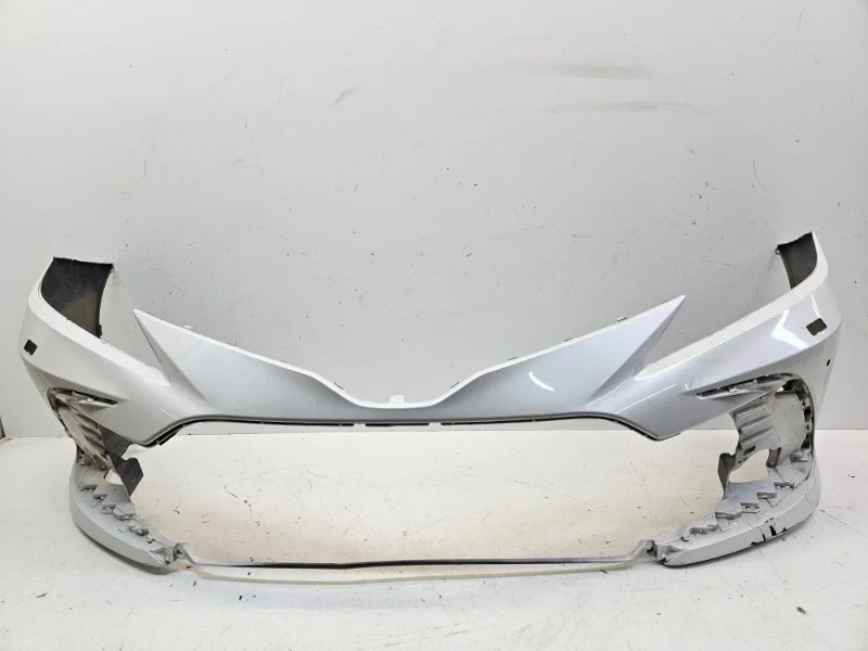 Бампер Toyota Camry 2020-2024 70