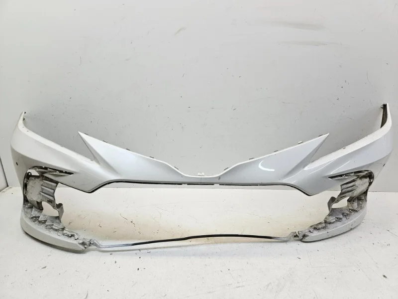 Бампер Toyota Camry 2020-2024 70