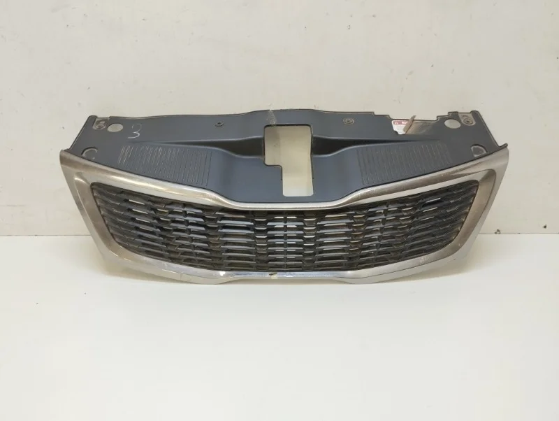 Решетка радиатора Kia Rio 2011-2014 3