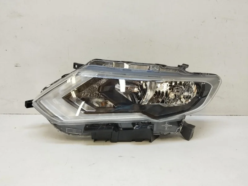 Фара Nissan X-Trail 2017-2020 T32