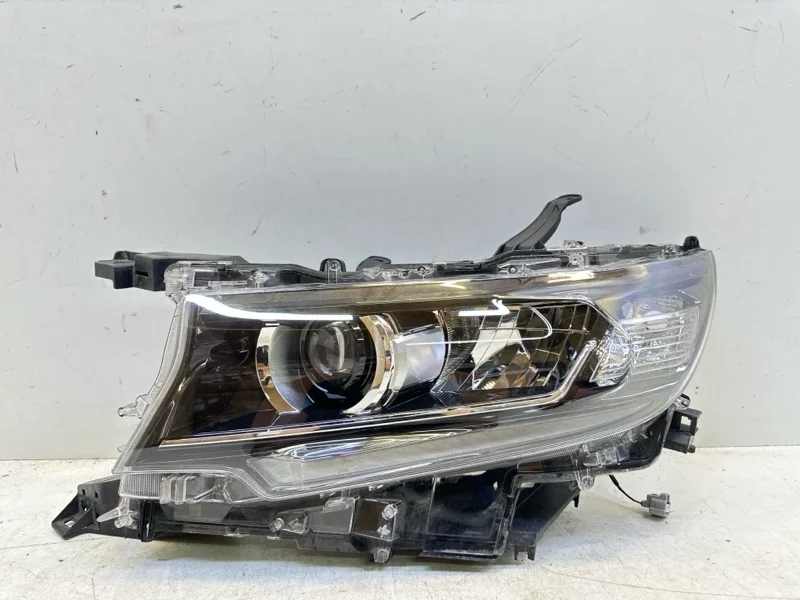 Фара Toyota Land Cruiser Prado 2017-2024 150